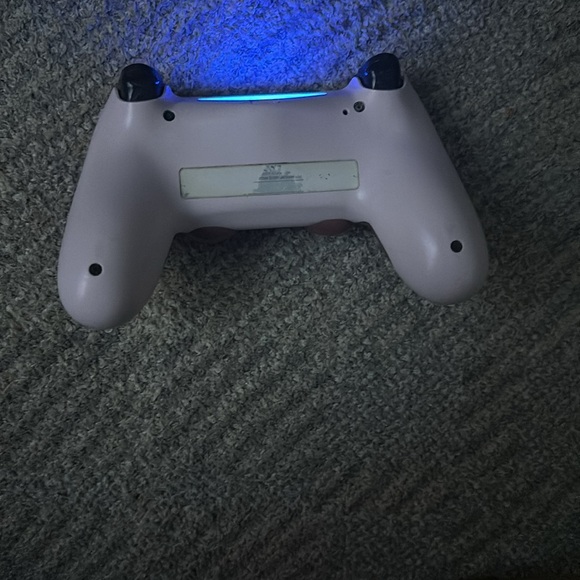 PS4 control for 30$ Apple Pay only - Picture 2 of 4